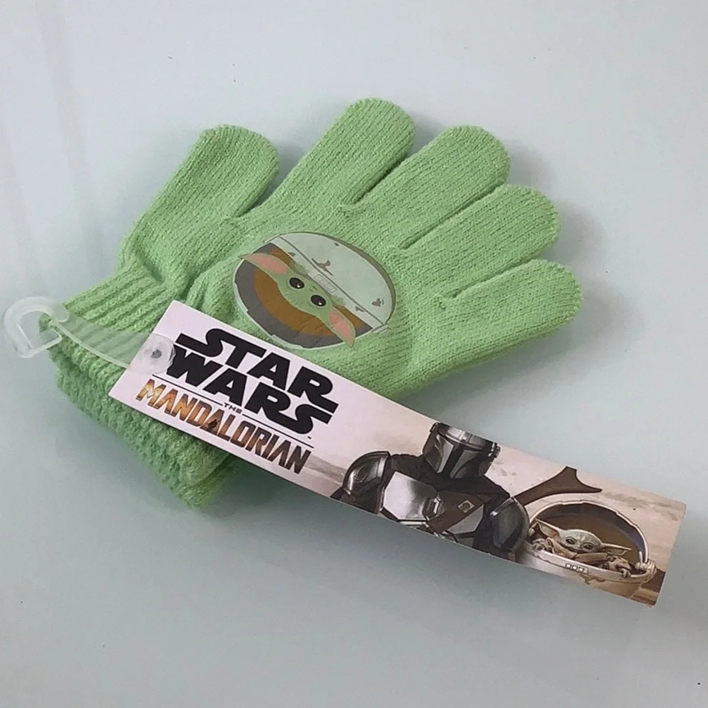 Disney Star Wars Mandalorian gloves kids size OSFM NWT
